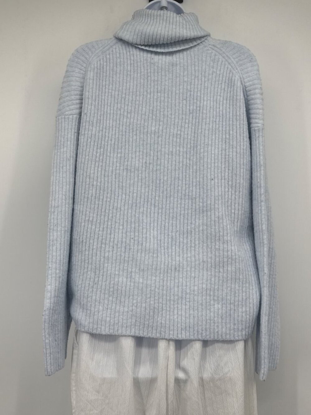 H&M Cozy Blue Ribbed Oversized Turtleneck Sweater Pearl Core Coastal Grandma Chi - Picture 2 of 9